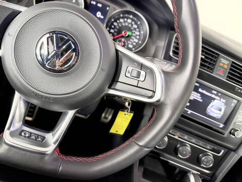 2017 Volkswagen Golf GTI S