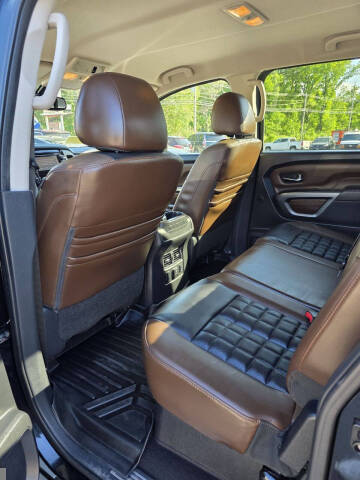 2017 Nissan Titan Platinum Reserve