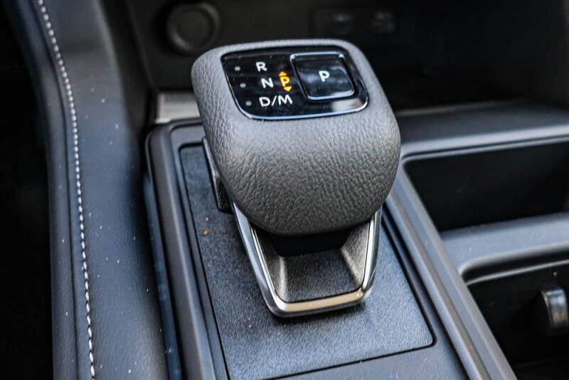 2025 Nissan Pathfinder S