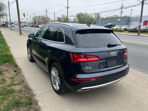 2018 Audi Q5 2.0T quattro Premium Plus