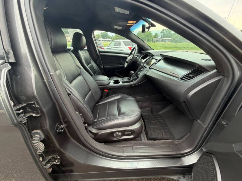 2018 Ford Taurus SEL