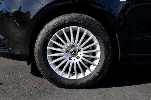 2023 Mercedes-Benz Metris Passenger