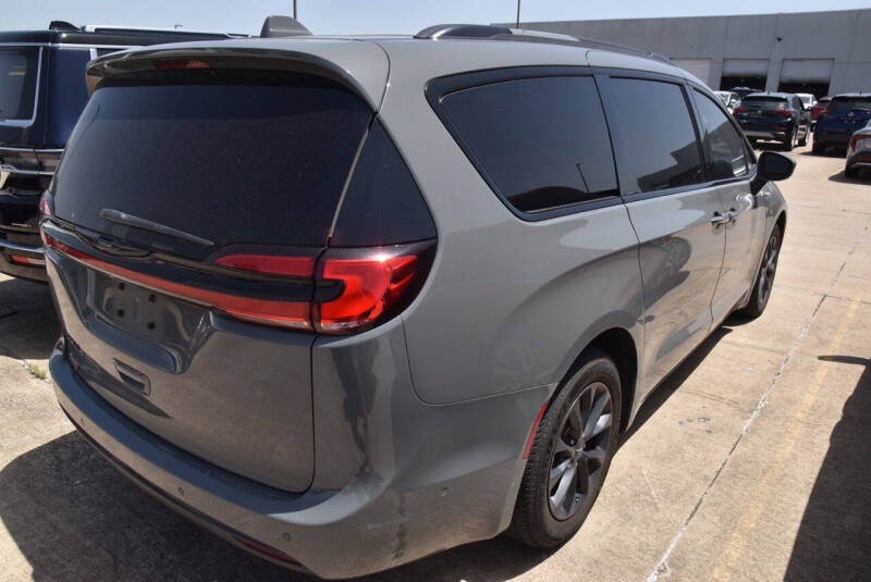 2021 Chrysler Pacifica Touring L