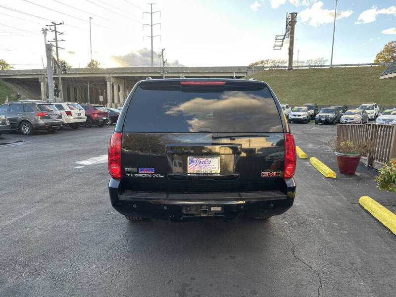 2011 GMC Yukon XL SLT