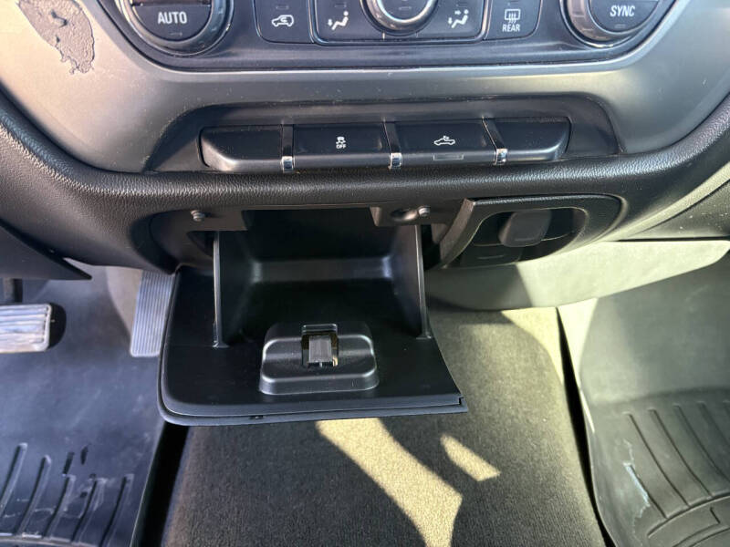 2017 Chevrolet Silverado 1500 LT - Photo 18