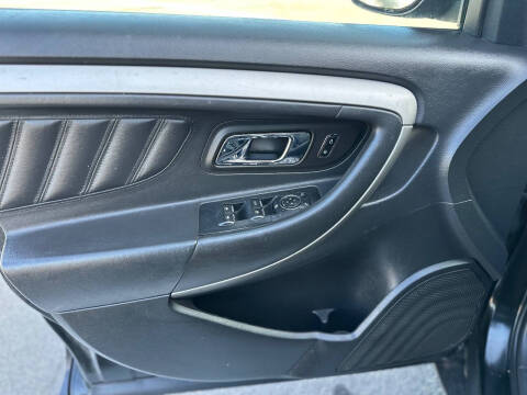 2013 Ford Taurus SEL