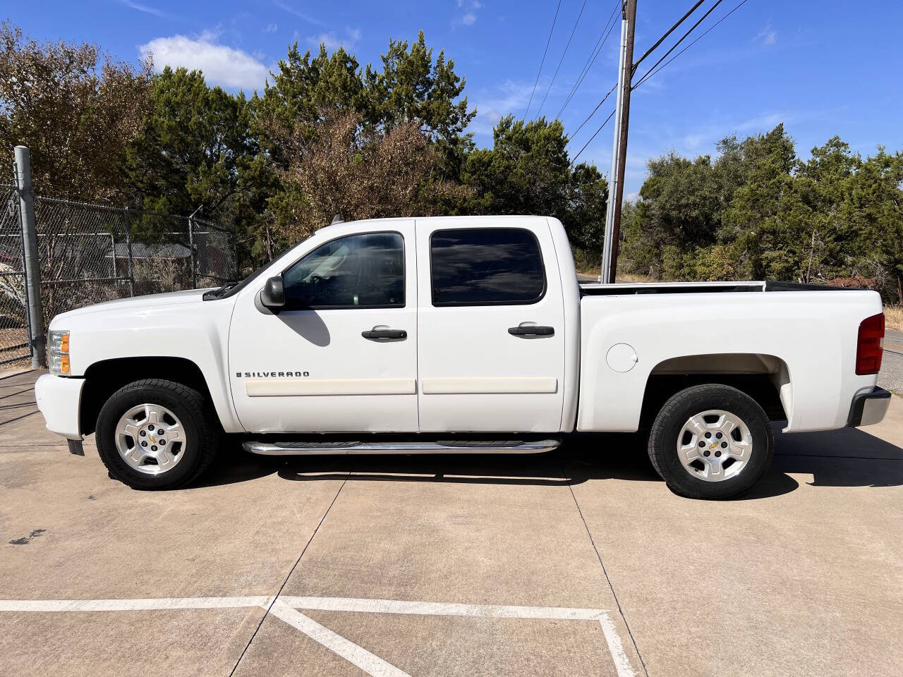 Used Car 2008 Chevrolet Silverado 1500  Lt1 2wd 4dr Crew Cab 5.8 Ft. Sb For Sale Under $12,000 In Austin, Texas