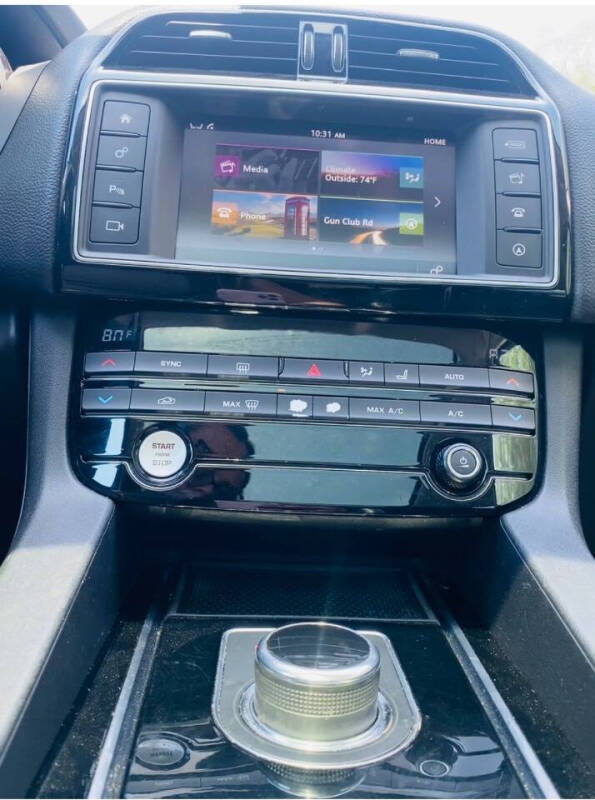 2018 Jaguar F-PACE 25t Prestige