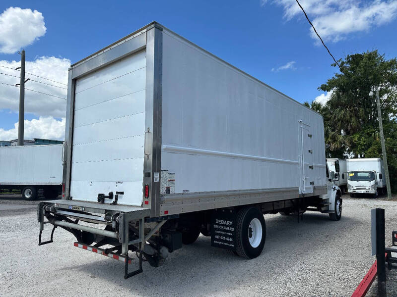 2018 Freightliner M2 106