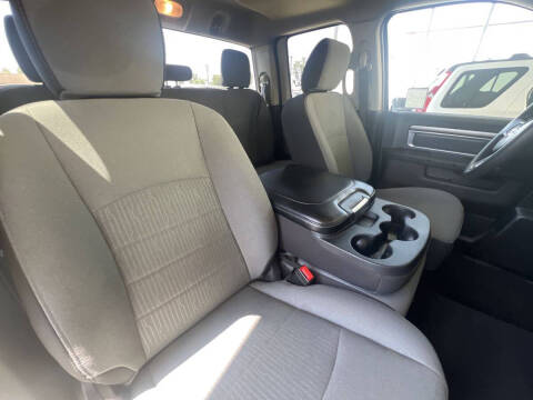 2024 RAM 1500 Classic SLT