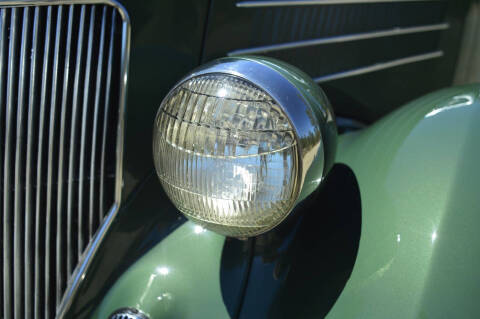 1936 Ford Deluxe