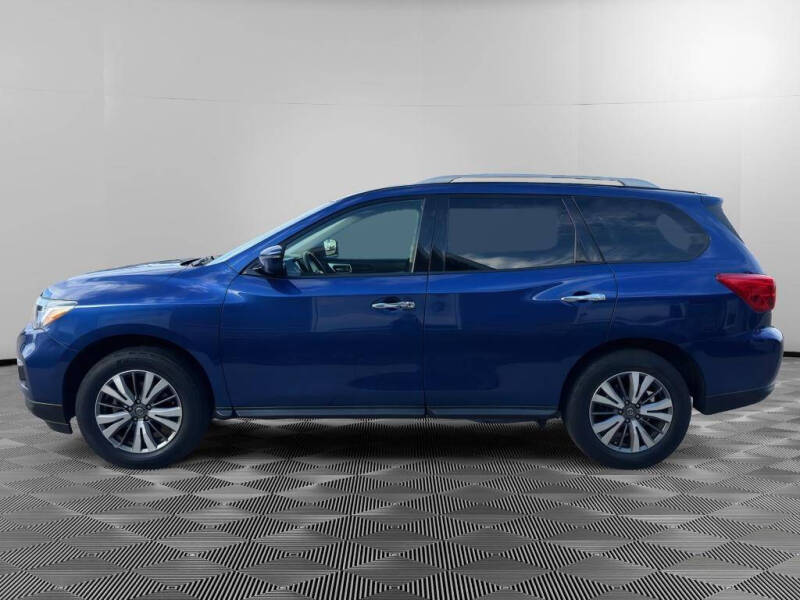 2020 Nissan Pathfinder SV