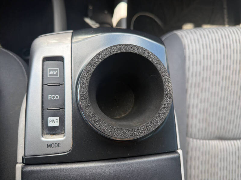 2017 Toyota Prius v Two