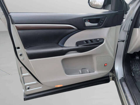 2016 Toyota Highlander