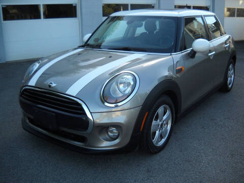 2017 MINI Hardtop 4 Door Cooper