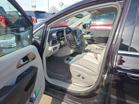 2017 Chrysler Pacifica Touring-L Plus