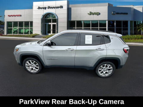 2022 Jeep Compass Latitude Lux