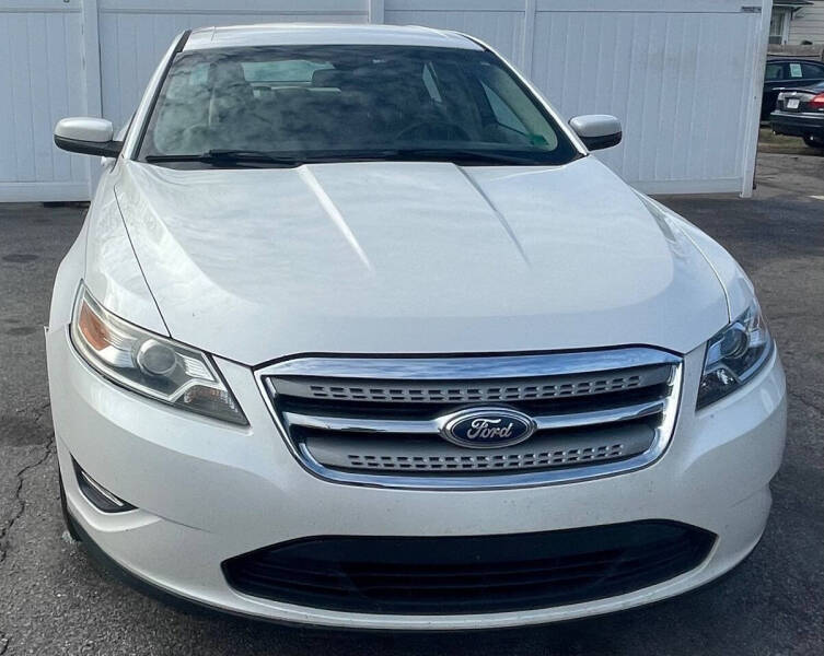 2011 Ford Taurus SEL