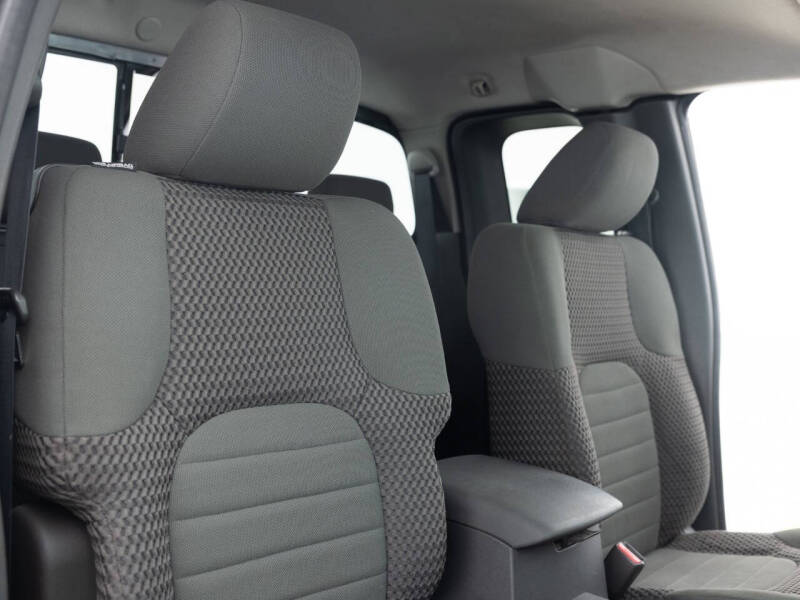 2012 Nissan Frontier SV V6