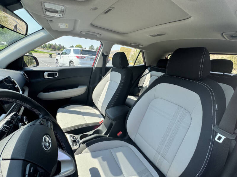 2024 Hyundai Venue SEL