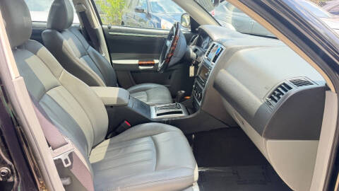 2005 Chrysler 300 C