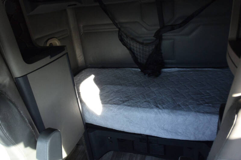 2016 Freightliner Cascadia