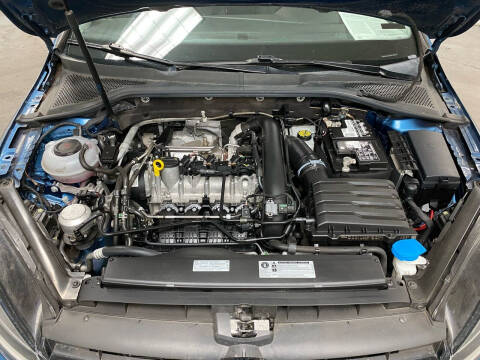 2019 Volkswagen Golf SE