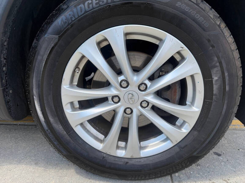 2011 Infiniti FX35