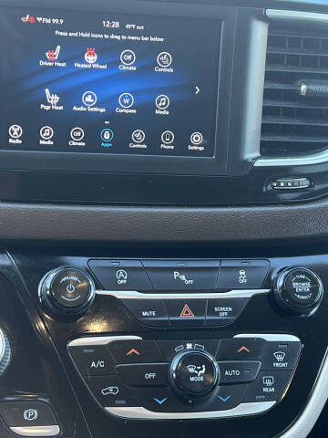 2020 Chrysler Pacifica Touring L