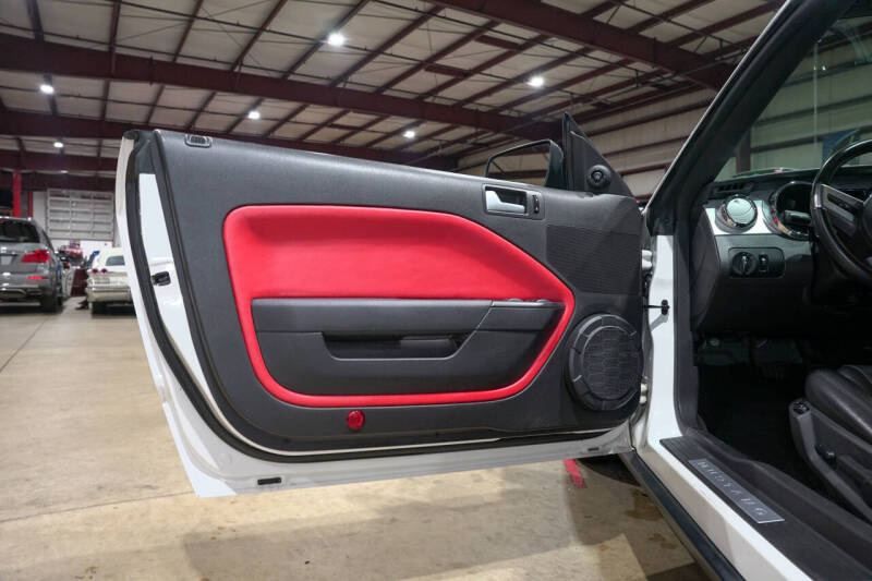 2005 Ford Mustang V6 Premium