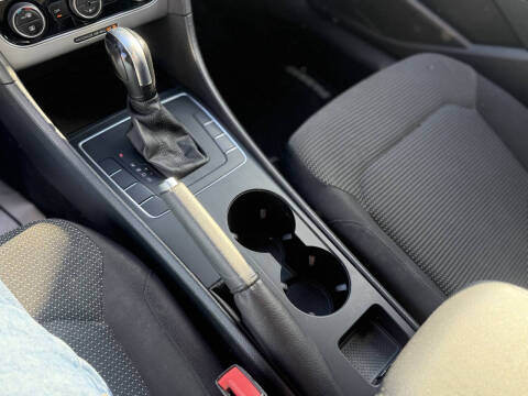 2017 Volkswagen Passat 1.8T S