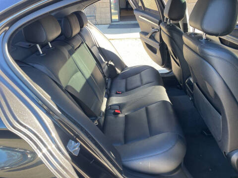 2015 BMW 5 Series 528i