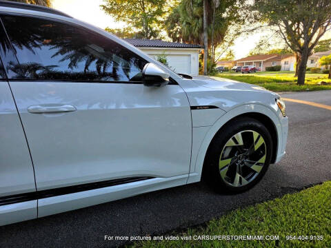 2021 Audi e-tron quattro Premium