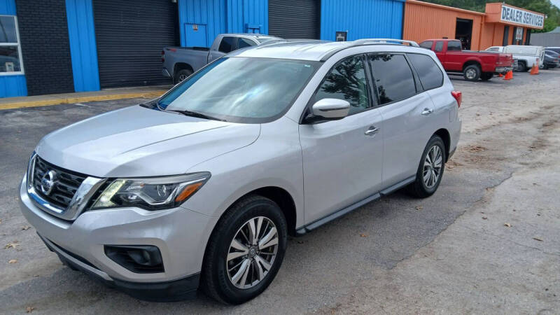 2020 Nissan Pathfinder SV