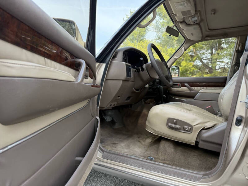 1997 Lexus LX 450 photo 21