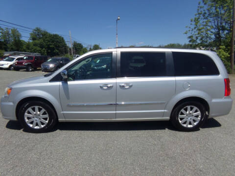 2011 Chrysler Town and Country for sale at Trade Zone Auto Sales in Hampton NJ