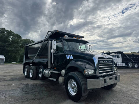 2009 Mack Granite