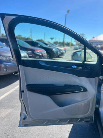 2017 Lincoln MKC Reserve