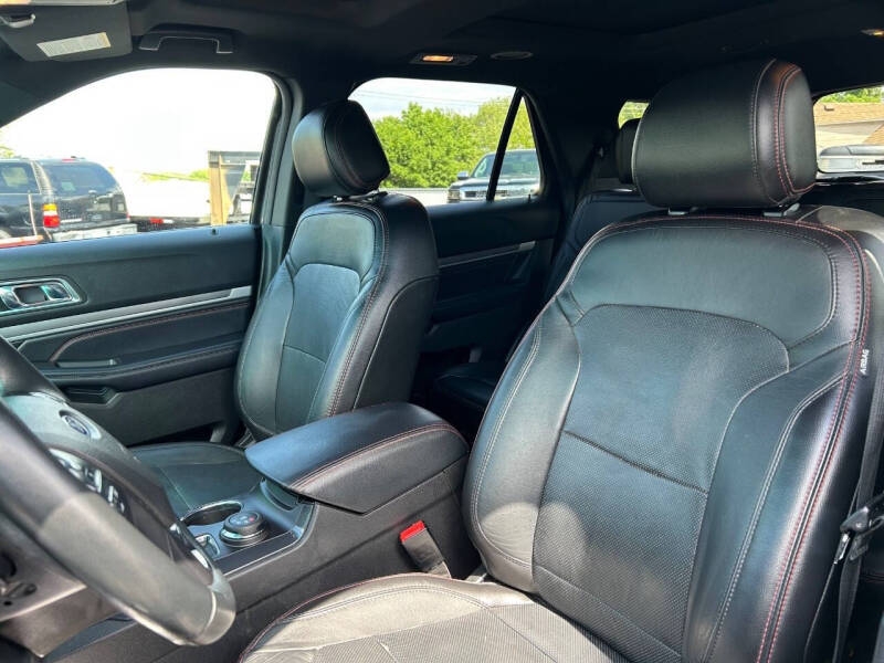 2017 Ford Explorer Sport