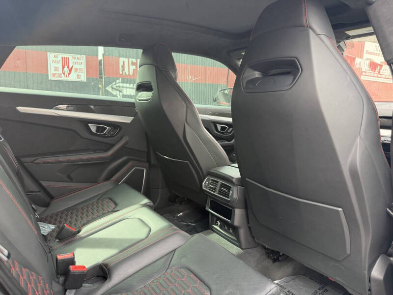 2021 Lamborghini Urus