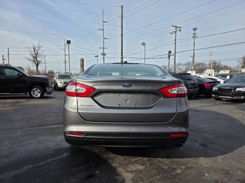 2013 Ford Fusion S