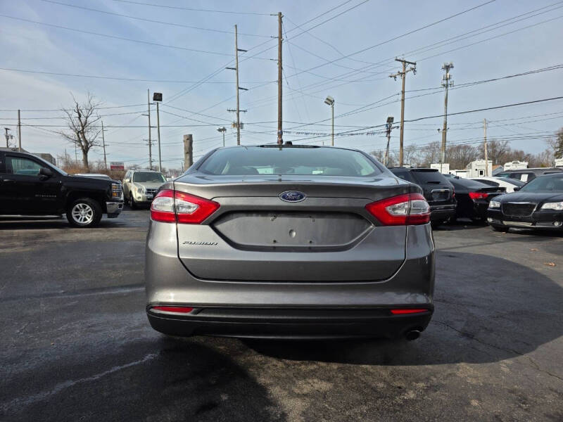 2013 Ford Fusion S