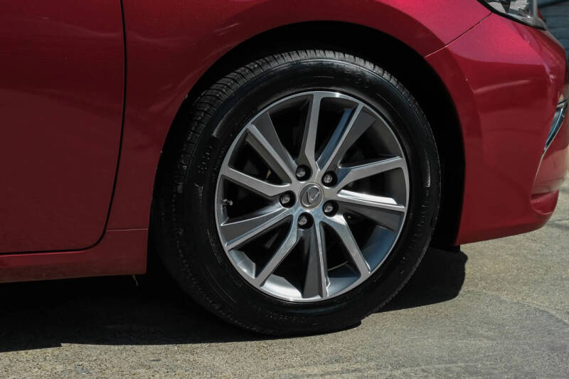 2018 Lexus ES 300h