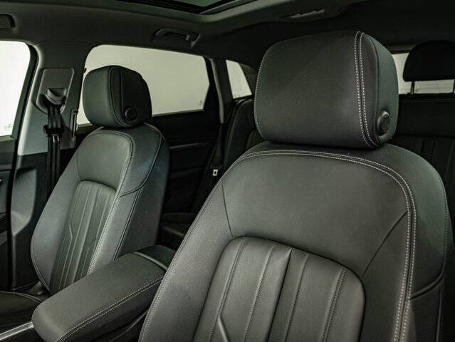 2021 Audi e-tron quattro Premium