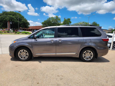 2017 Toyota Sienna