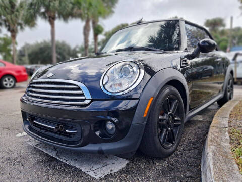 2014 MINI Cooper for sale at ROYALTON MOTORS in Plantation FL