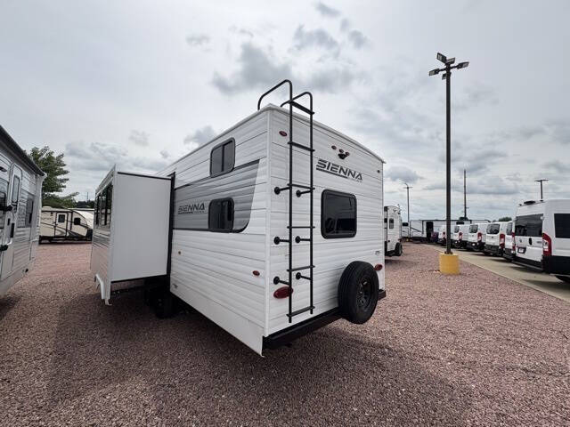 2026 Venture RV Sienna