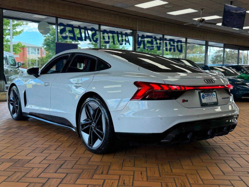 2024 Audi RS e-tron GT quattro