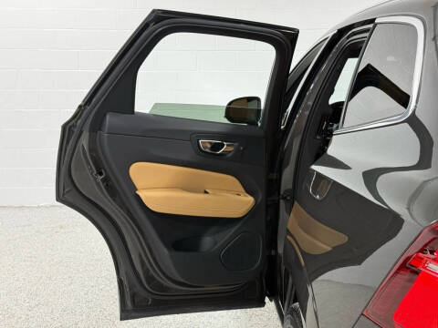 2021 Volvo XC60 Recharge T8 Inscription