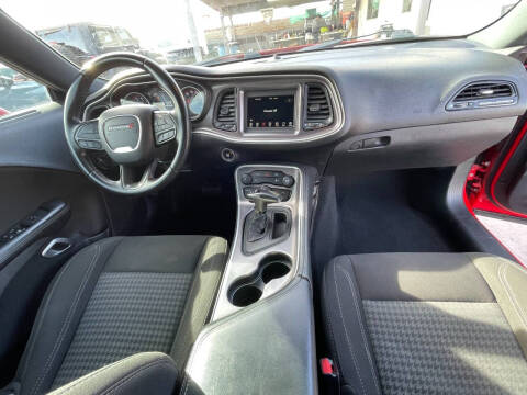 2021 Dodge Challenger SXT